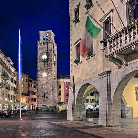 Appartamento Centro Storico Riva - Happy Rentals Exteriér fotografie
